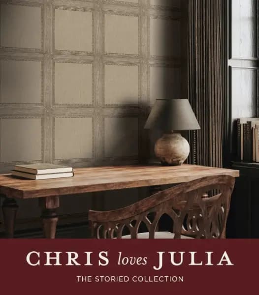 Chris Loves Julia