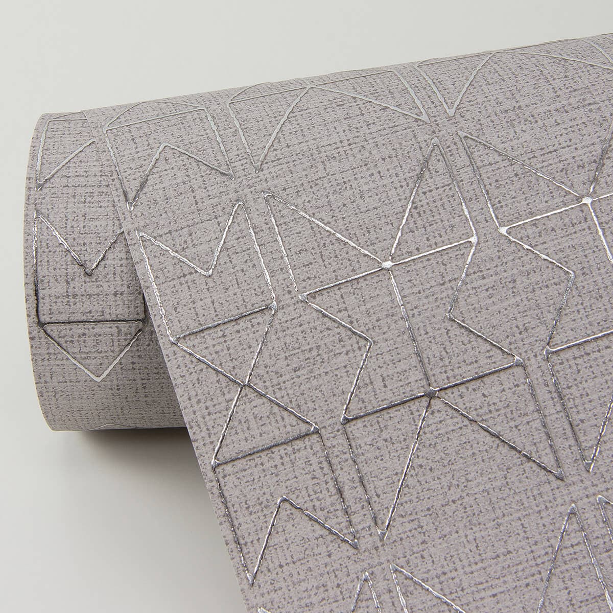 Paititi Silver Diamond Trellis Wallpaper