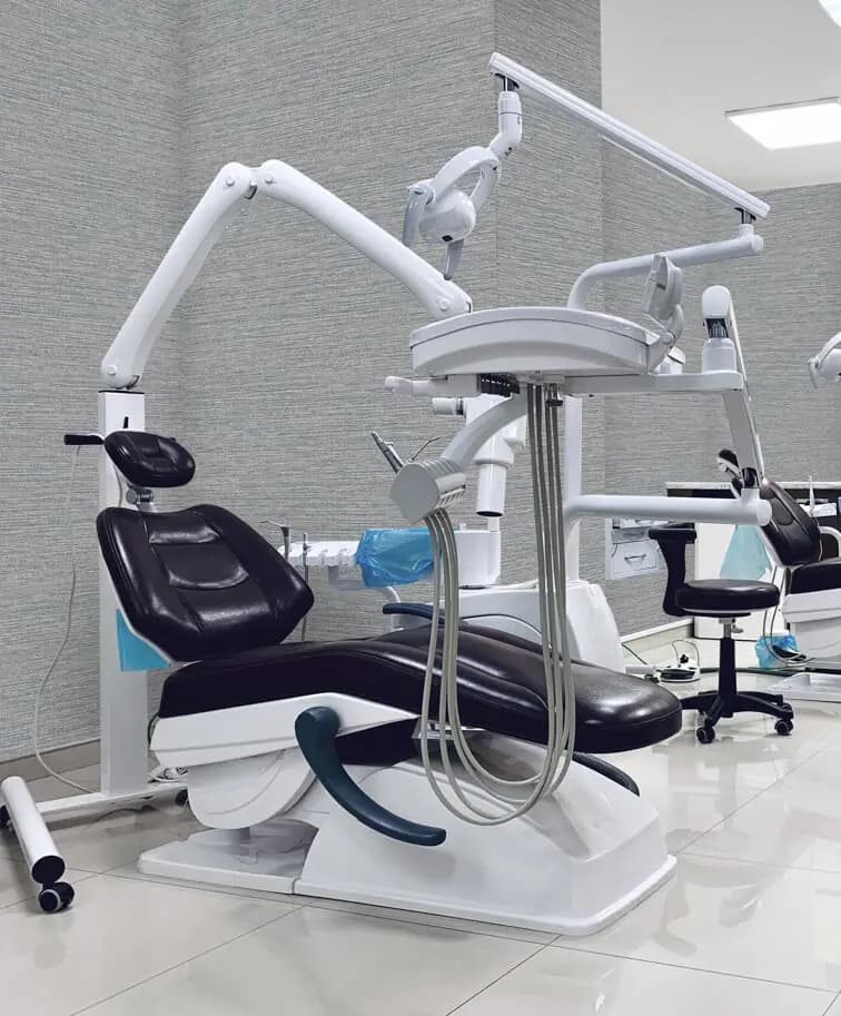 Dental clinic papered in Arlo PVC Free Type II by Koroseal (AR81-07)